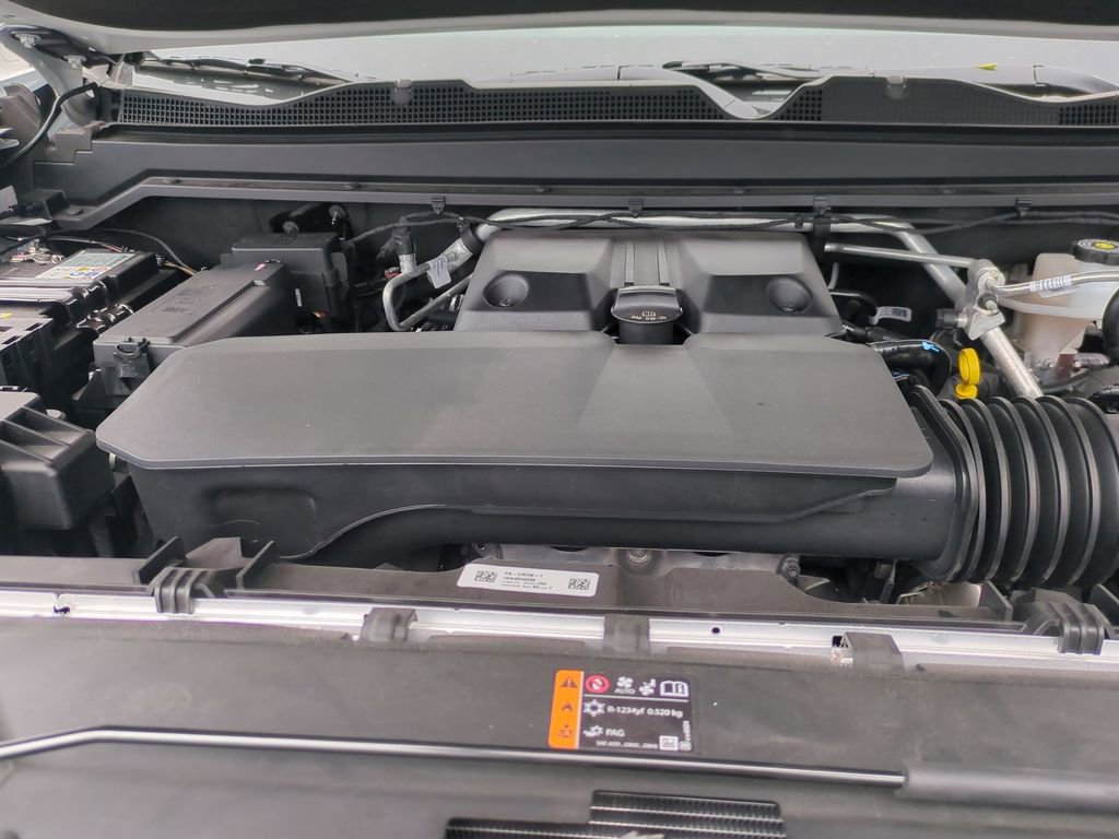 New 2025 Chevrolet Colorado Trail Boss w/ Off-Road Front Bumper Package image 29