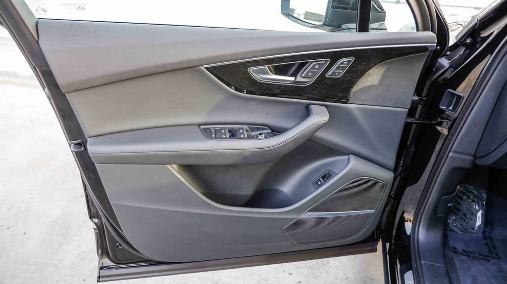 Used 2024 Audi Q7 2.0T Premium Plus image 25