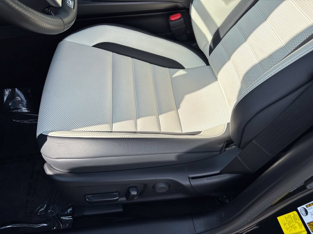 Used 2025 Lexus IS 350 F Sport AWD/4WD image 22