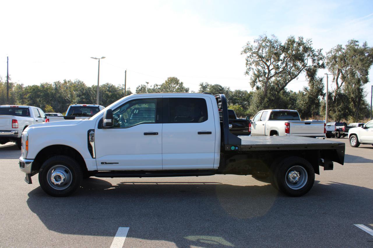 Used 2023 Ford F350 XLT w/ FX4 Off-Road Package AWD/4WD image 3