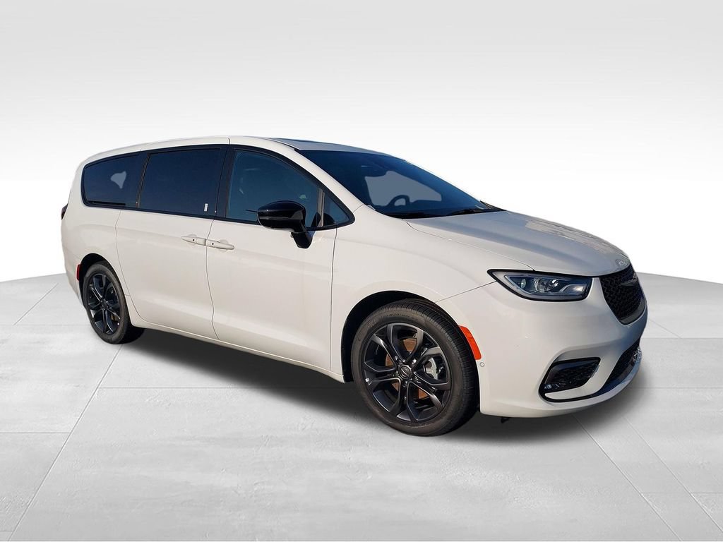 New 2026 Chrysler Pacifica Select FWD image 7