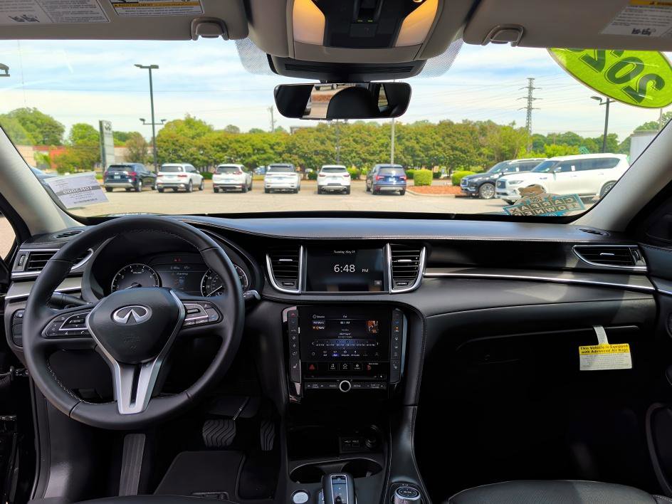 Certified 2025 INFINITI QX50 Luxe AWD/4WD image 11