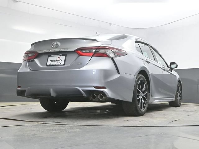 Used 2022 Toyota Camry SE FWD image 30