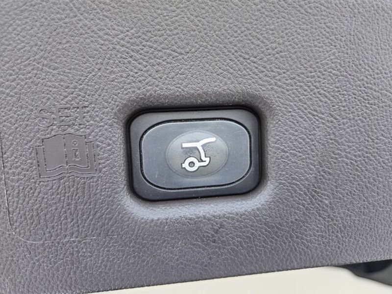 Used 2023 Lincoln Nautilus Black Label AWD/4WD image 18