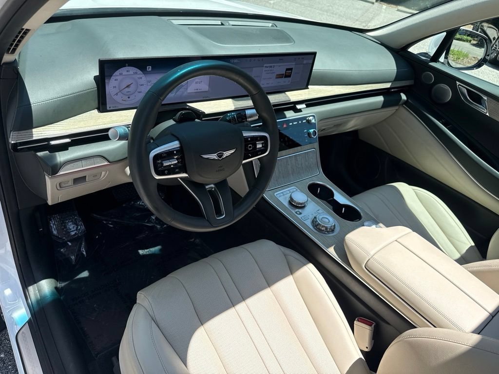 Certified 2025 Genesis GV80 2.5T Advanced AWD/4WD image 15