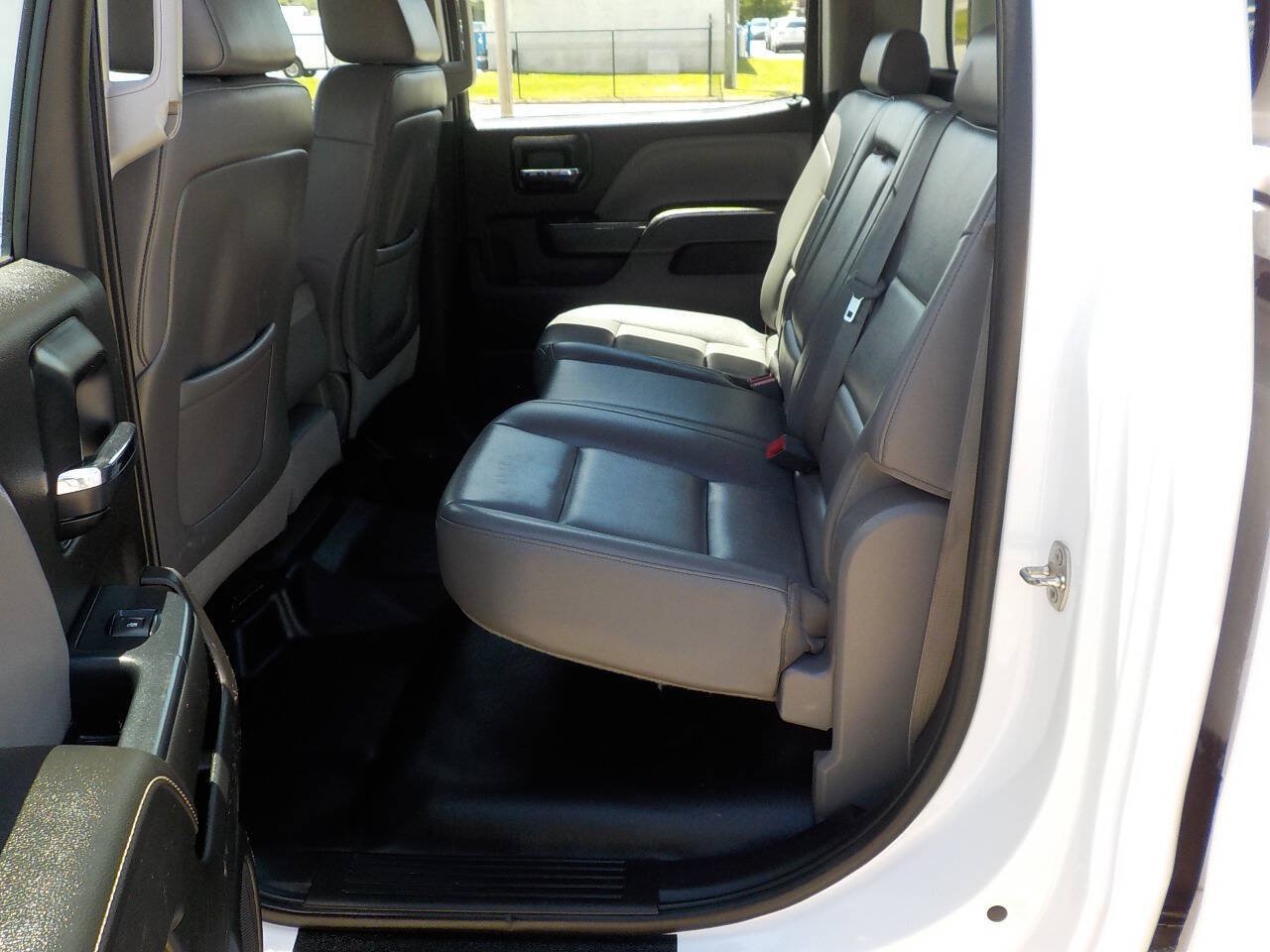 Used 2015 Chevrolet Silverado 2500 W/T AWD/4WD image 22