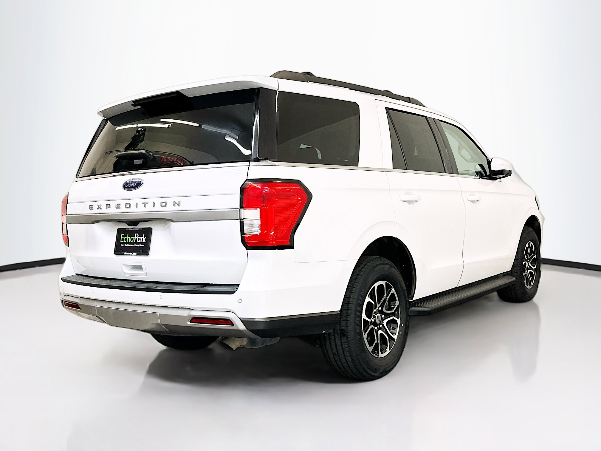 Used 2024 Ford Expedition XLT image 9