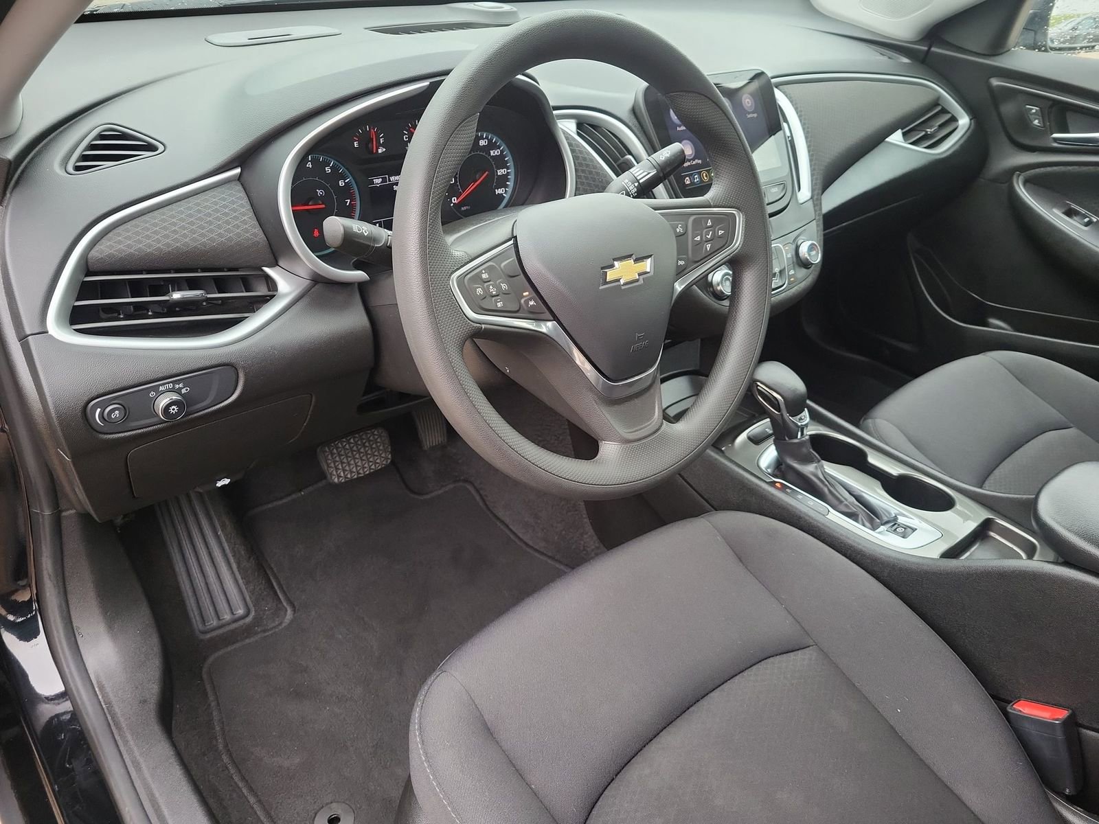 Used 2023 Chevrolet Malibu LS FWD image 10