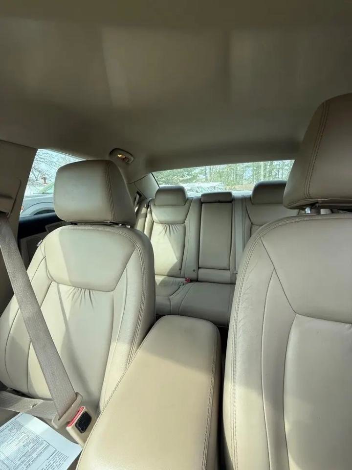 Used 2011 Chrysler 300 Limited w/ Sound Group RWD image 12