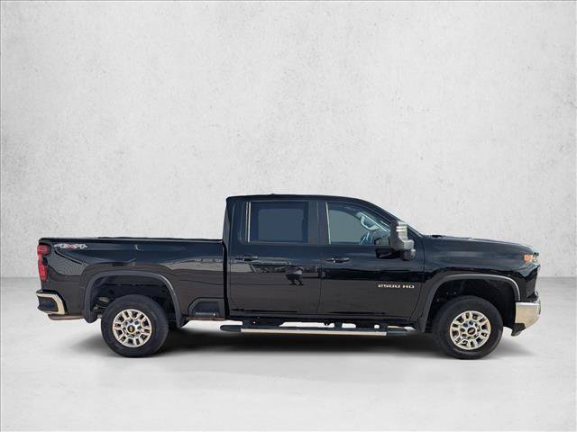 Used 2025 Chevrolet Silverado 2500 LT w/ Convenience Package AWD/4WD image 3