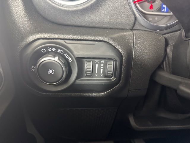 Used 2020 Jeep Wrangler Unlimited Rubicon AWD/4WD image 18