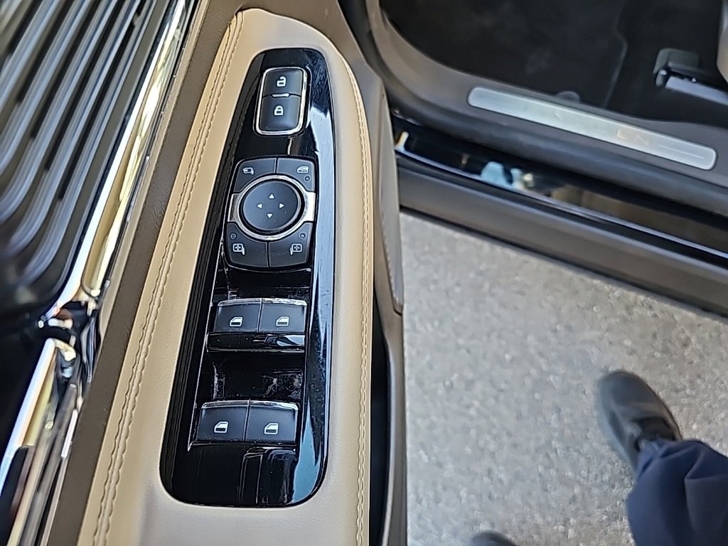 Used 2020 Lincoln Corsair FWD w/ Equipment Group 101A image 13