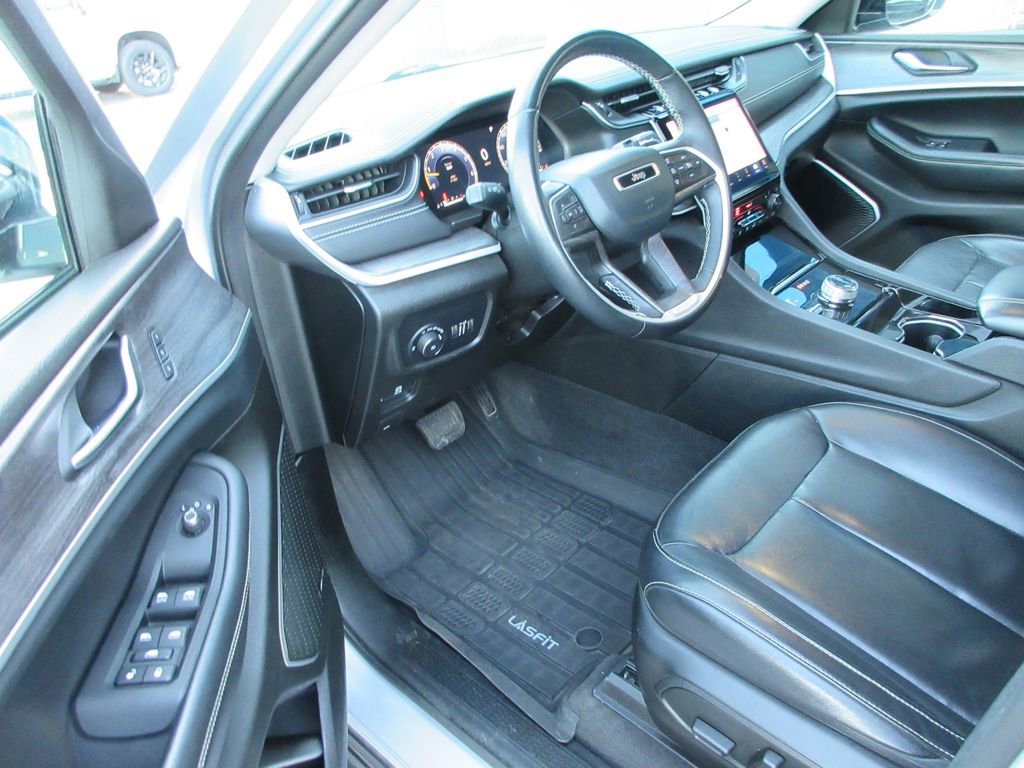 Used 2022 Jeep Grand Cherokee L Limited AWD/4WD image 14