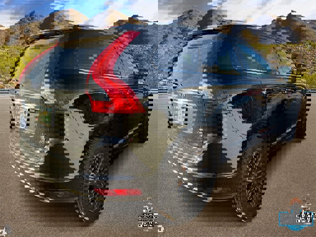 Used 2016 Volvo XC60 T5 Premier w/ Protection Package image 4