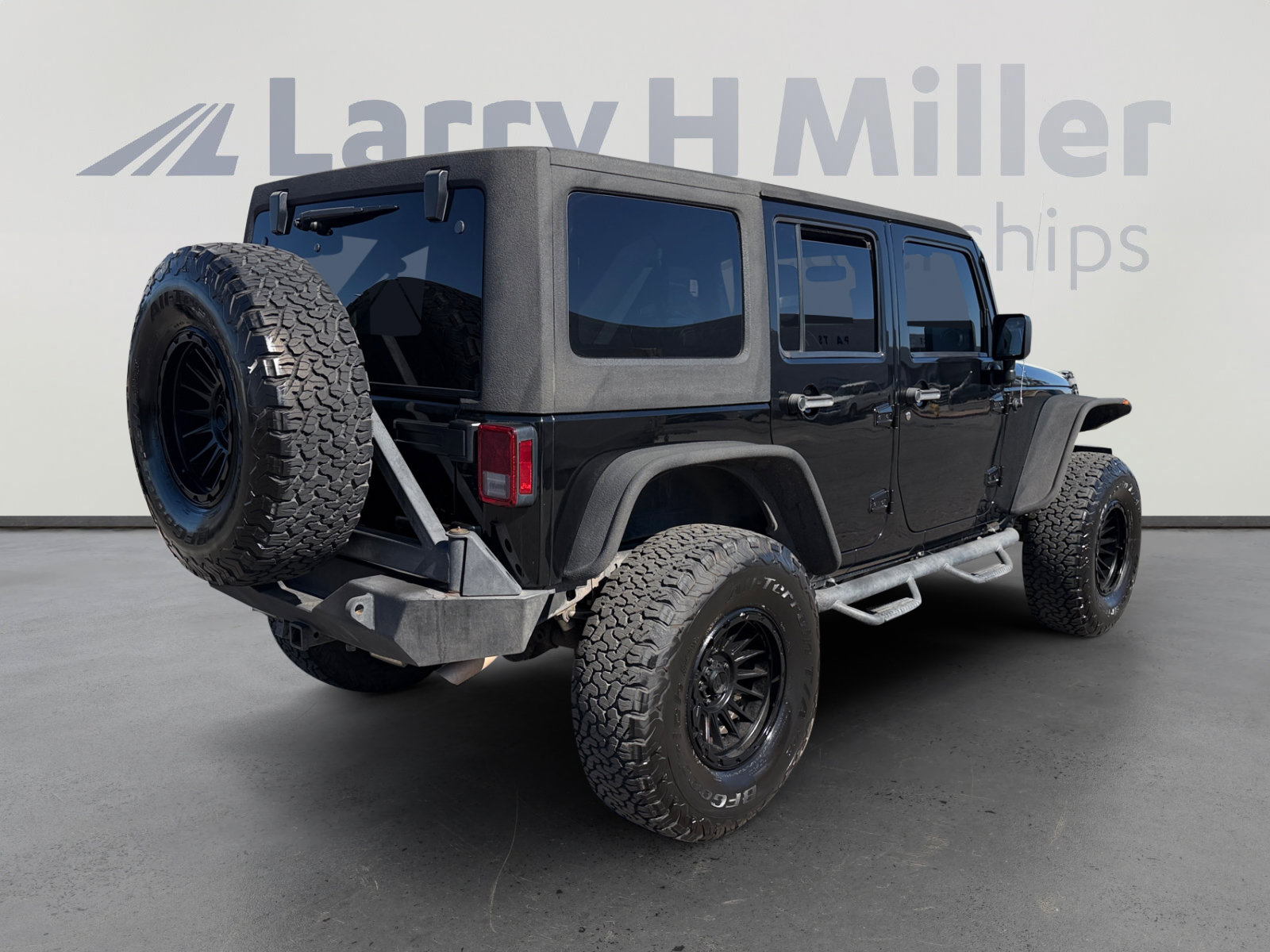 Used 2014 Jeep Wrangler Unlimited Sport w/ Quick Order Package 24S AWD/4WD image 5