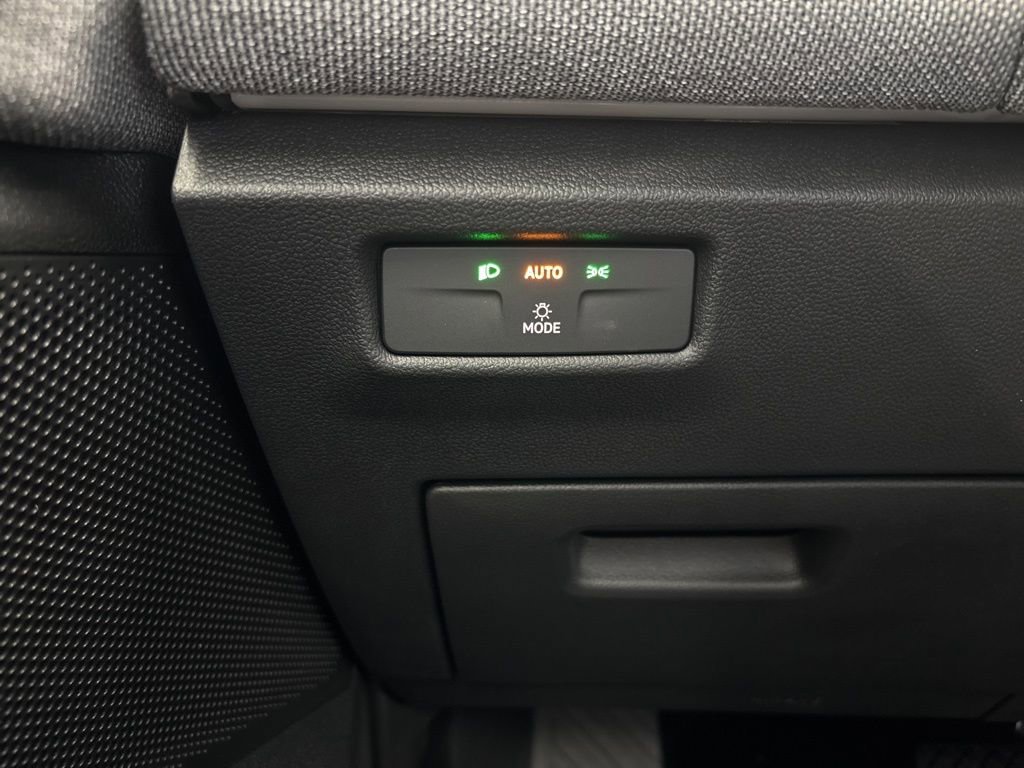 New 2026 Volkswagen Tiguan S FWD image 17