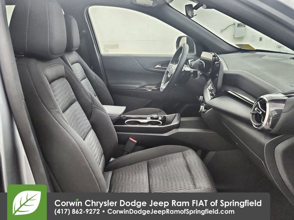Used 2026 Chevrolet Equinox LT FWD image 31