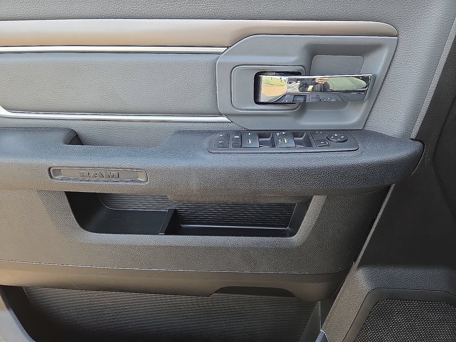 Used 2024 RAM 1500 Classic SLT RWD image 20