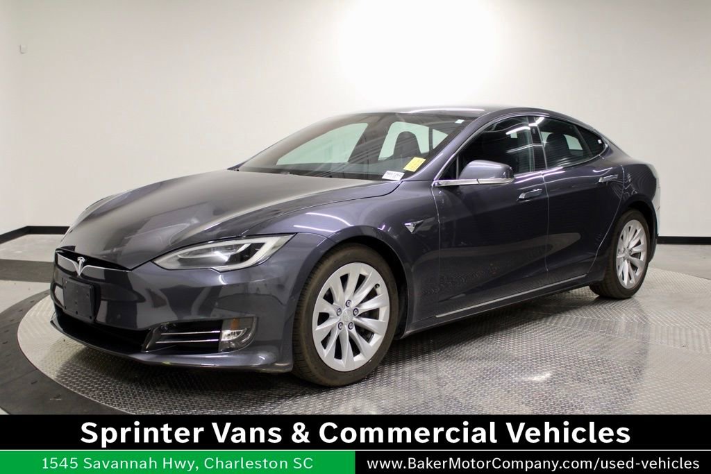 Used 2017 Tesla Model S 60D image 1