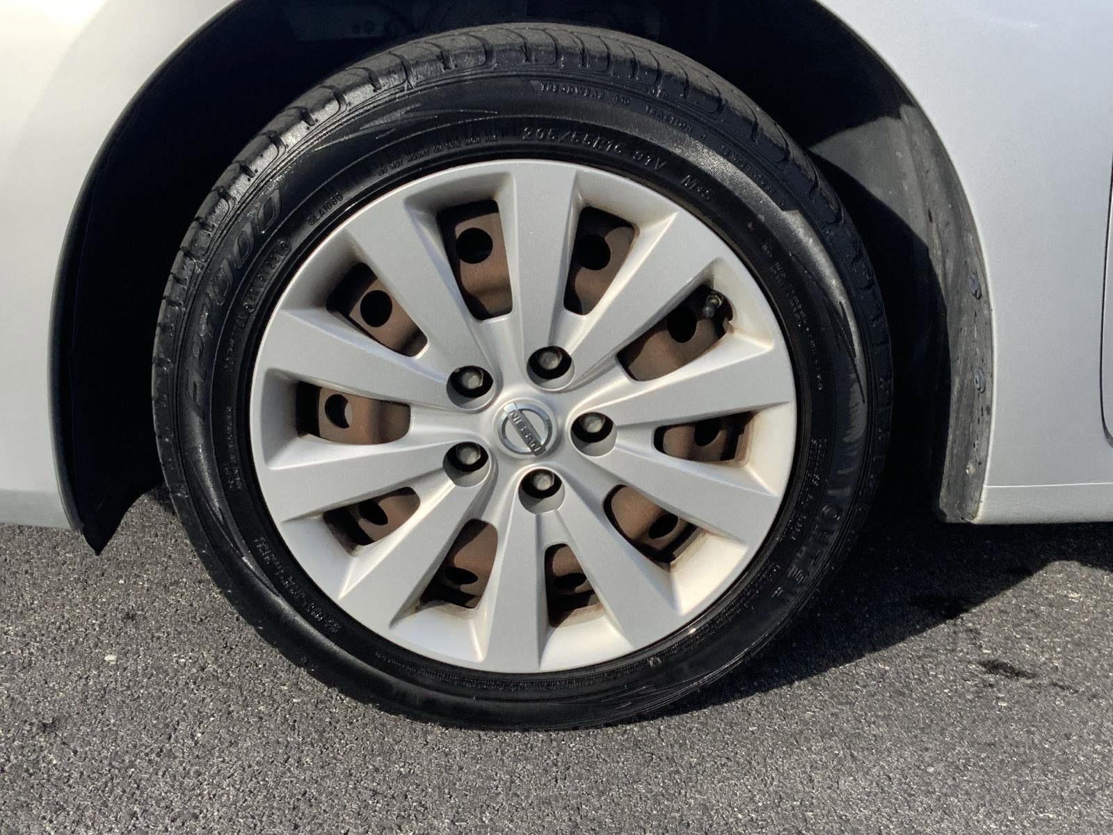 Used 2014 Nissan Sentra SV image 15