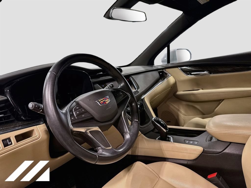 Used 2018 Cadillac XT5 AWD image 8
