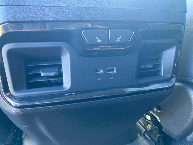 Used 2022 GMC Sierra 1500 AT4 w/ AT4 Premium Package AWD/4WD image 32