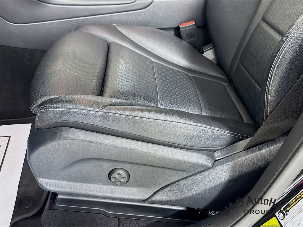 Used 2022 Mercedes-Benz GLC 300 GLC 300 image 24