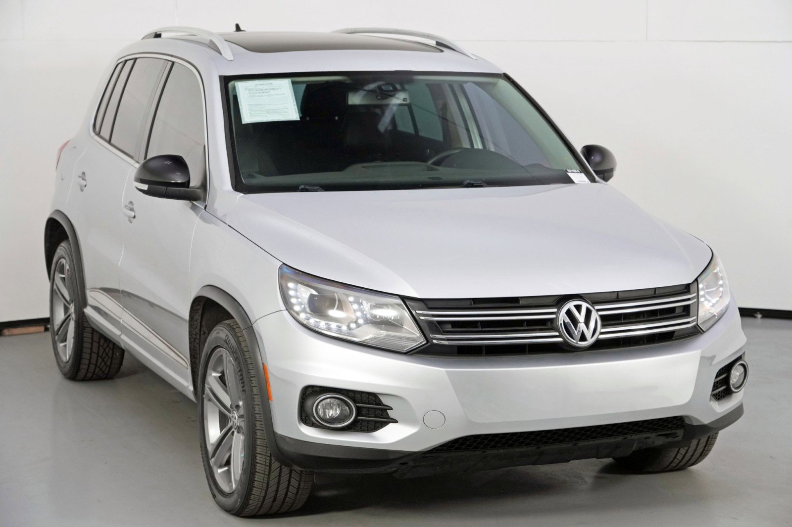 Used 2017 Volkswagen Tiguan Sport image 50