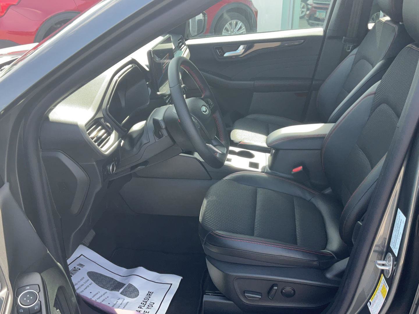 New 2025 Ford Escape ST-Line w/ Tech Pack #1 image 9