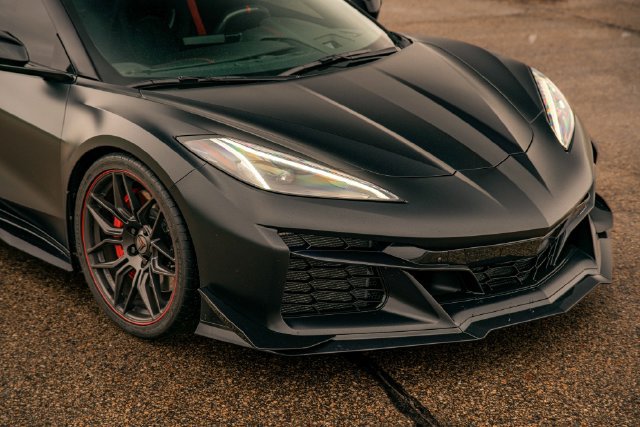 Used 2024 Chevrolet Corvette Z06 RWD image 36