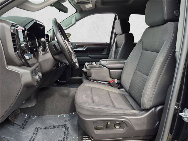 Used 2024 Chevrolet Silverado 1500 RST w/ Protection Package AWD/4WD image 16