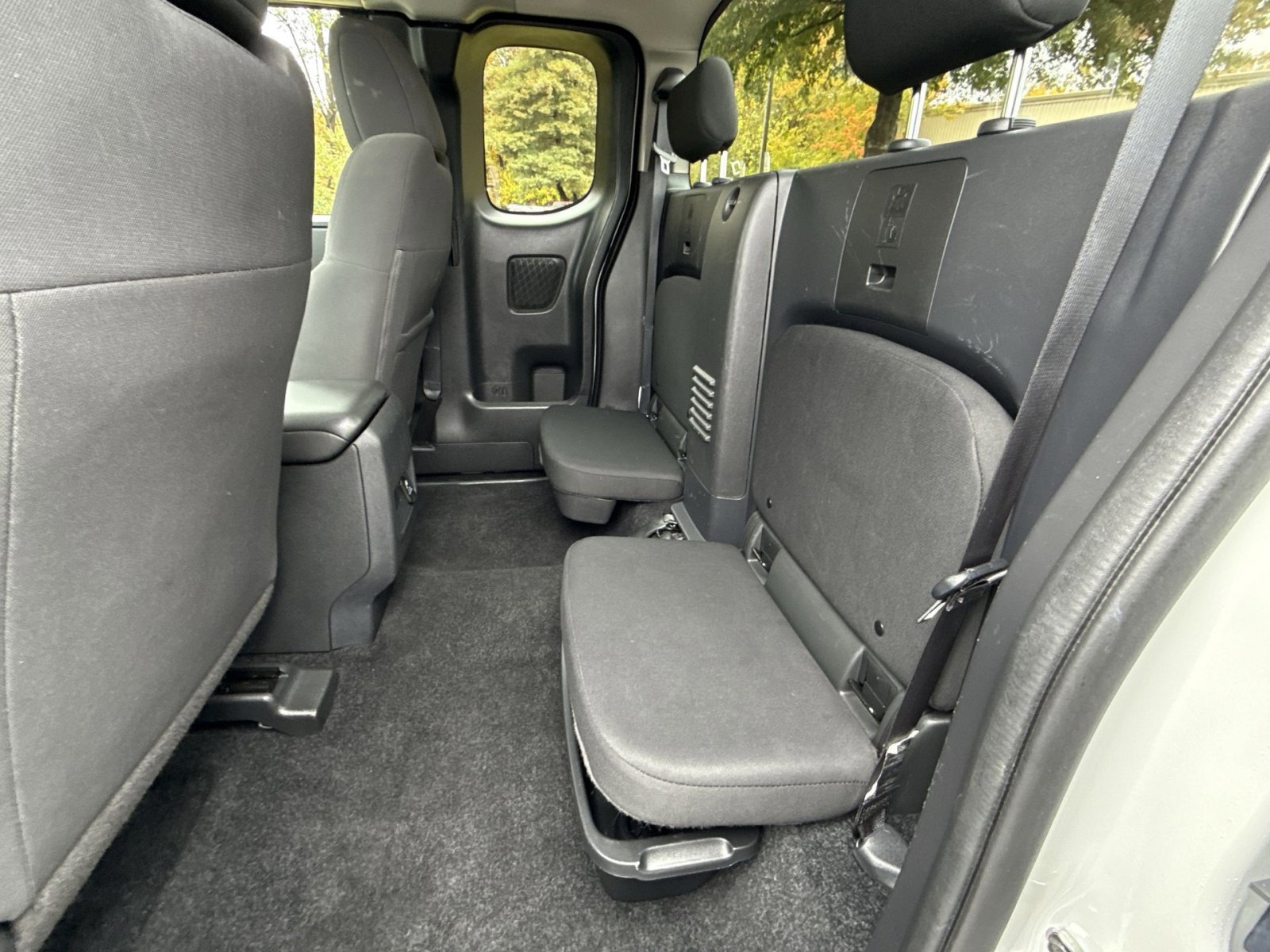 Used 2024 Nissan Frontier S w/ S Utility Package image 22