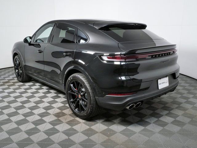 New 2026 Porsche Cayenne S image 3