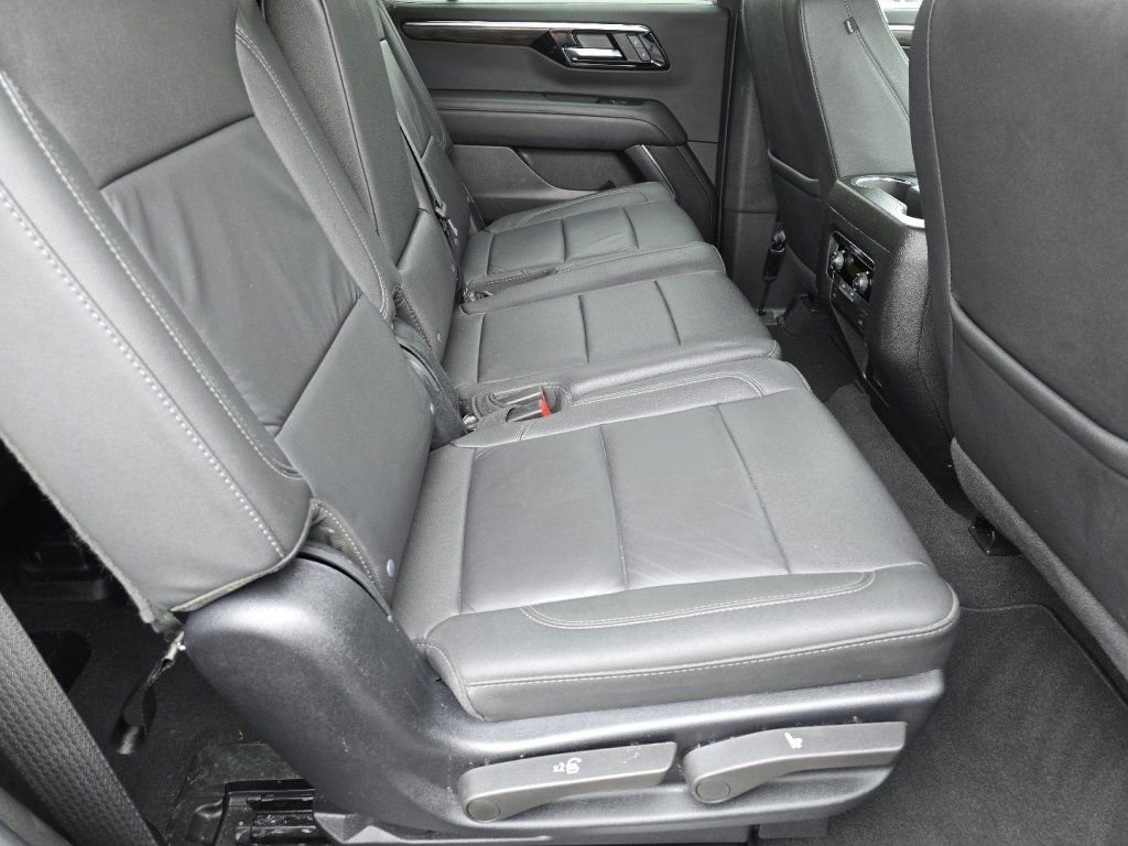 Used 2025 Chevrolet Tahoe LT image 15