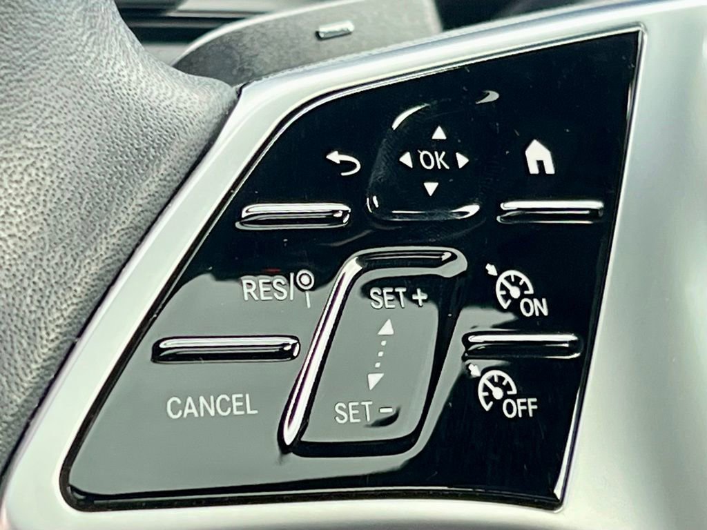 Certified 2025 Mercedes-Benz GLB 250 4MATIC image 39