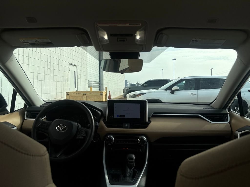 Used 2023 Toyota RAV4 XLE image 28