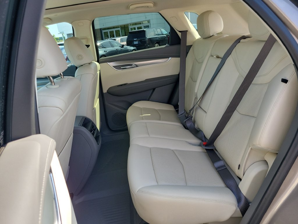 Used 2022 Cadillac XT5 Premium Luxury w/ LPO, Floor Liner Package FWD image 32