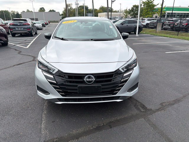 Used 2024 Nissan Versa SR FWD image 21