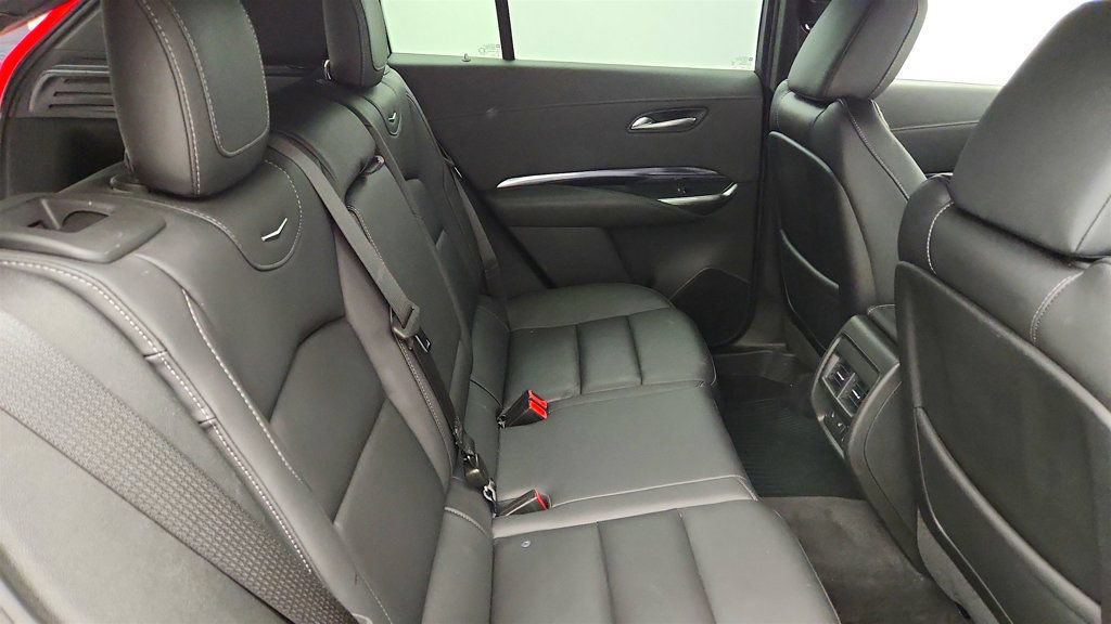 Used 2023 Cadillac XT4 Luxury w/ Cold Weather Package AWD/4WD image 22
