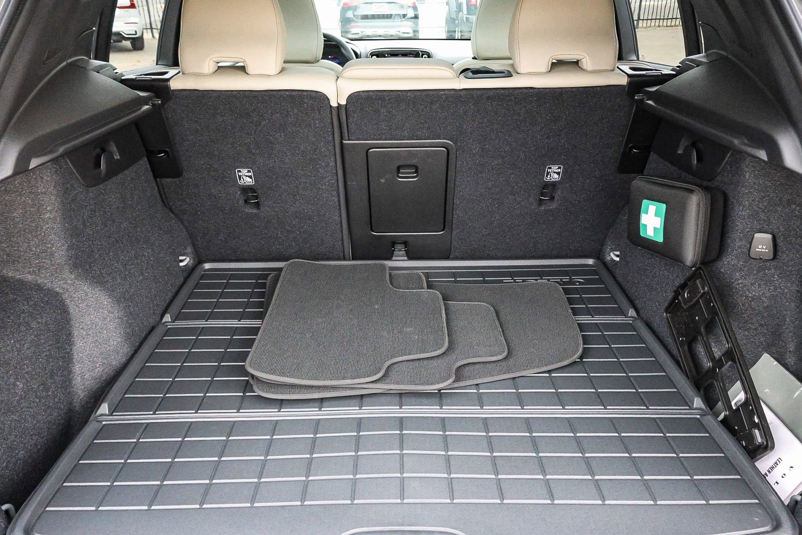 Used 2026 Volvo XC40 B5 Plus w/ Protection Package Premier image 27