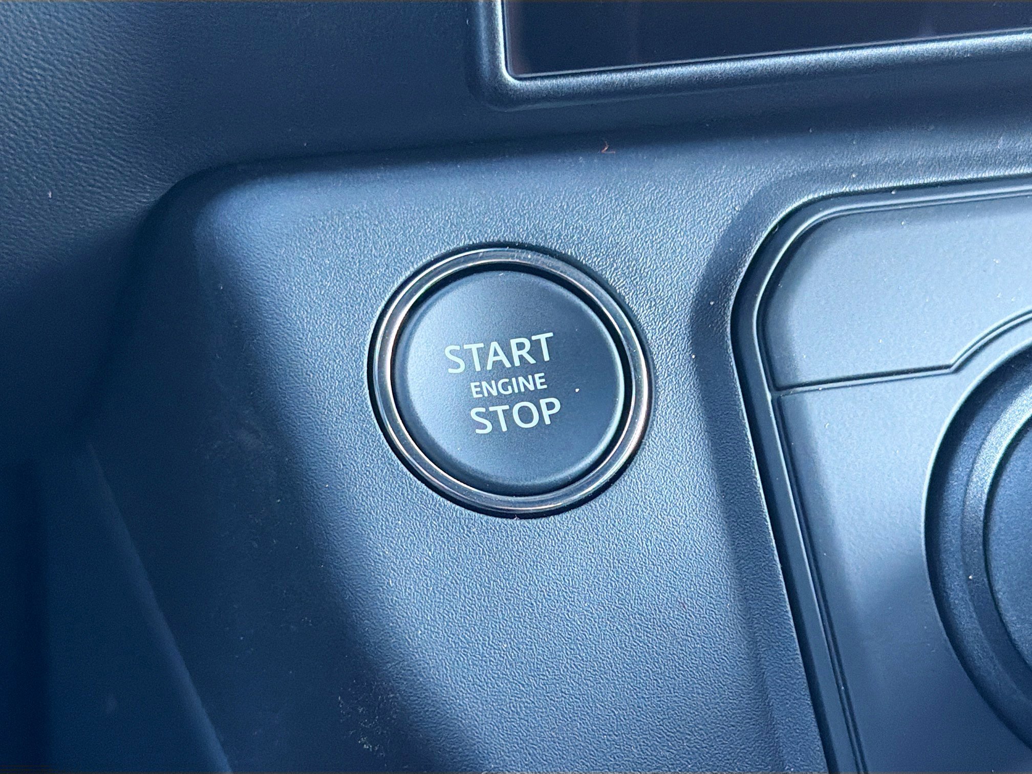 New 2026 Land Rover Defender 130 X-Dynamic SE image 38