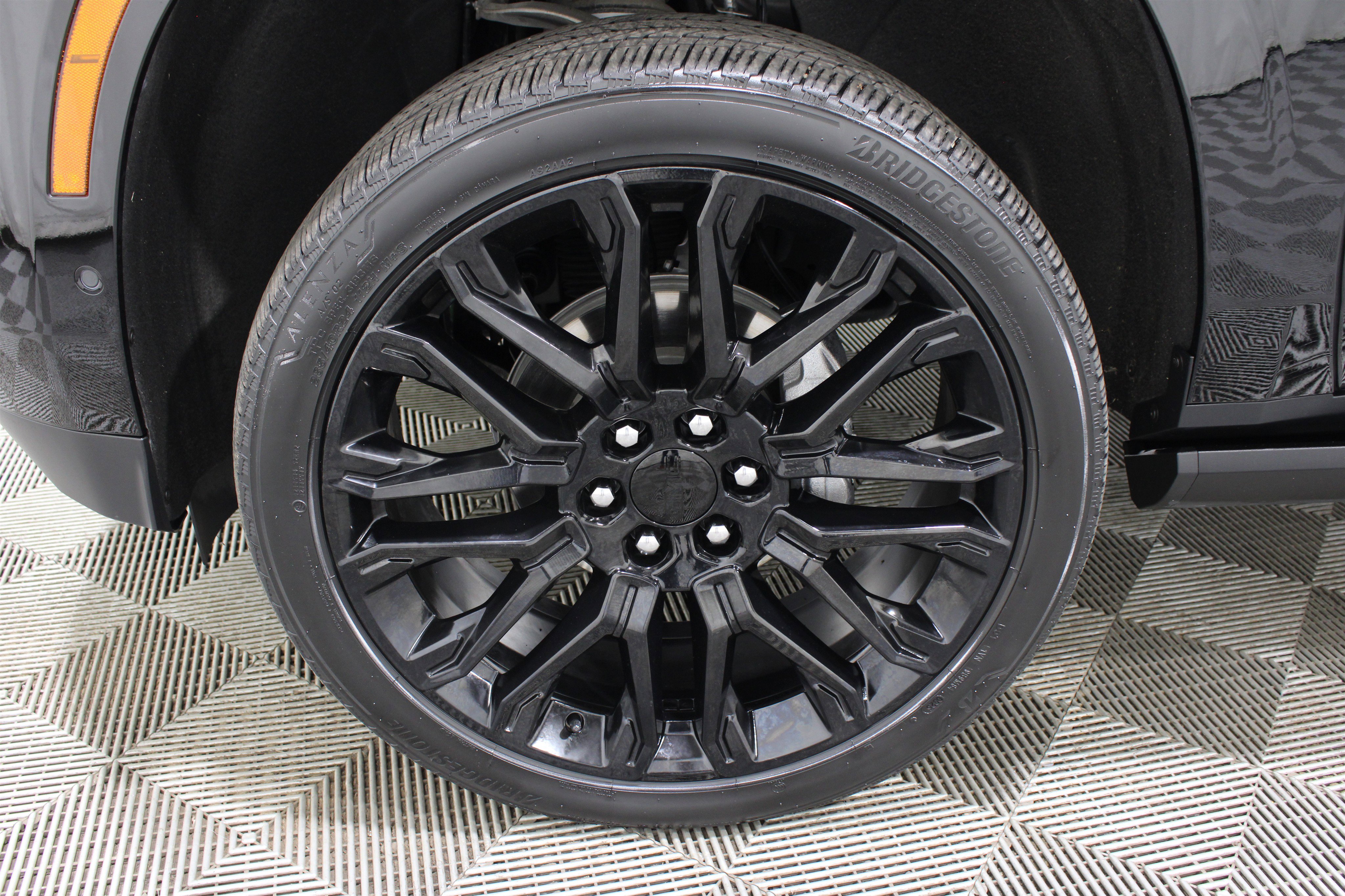 Used 2025 GMC Yukon Denali w/ Denali Reserve Package image 40
