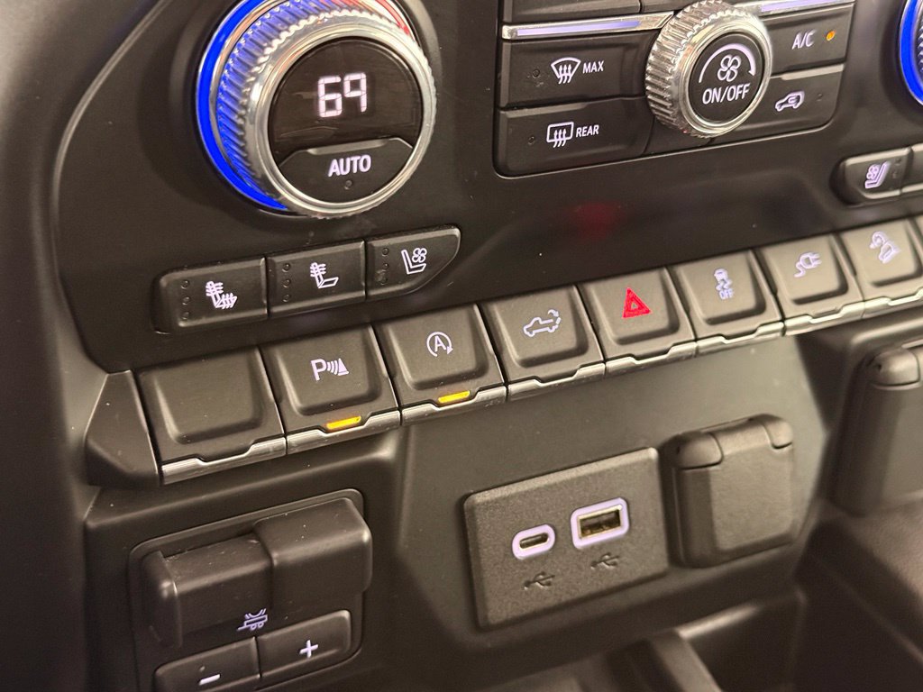 Used 2019 GMC Sierra 1500 AT4 w/ AT4 Premium Package AWD/4WD image 47