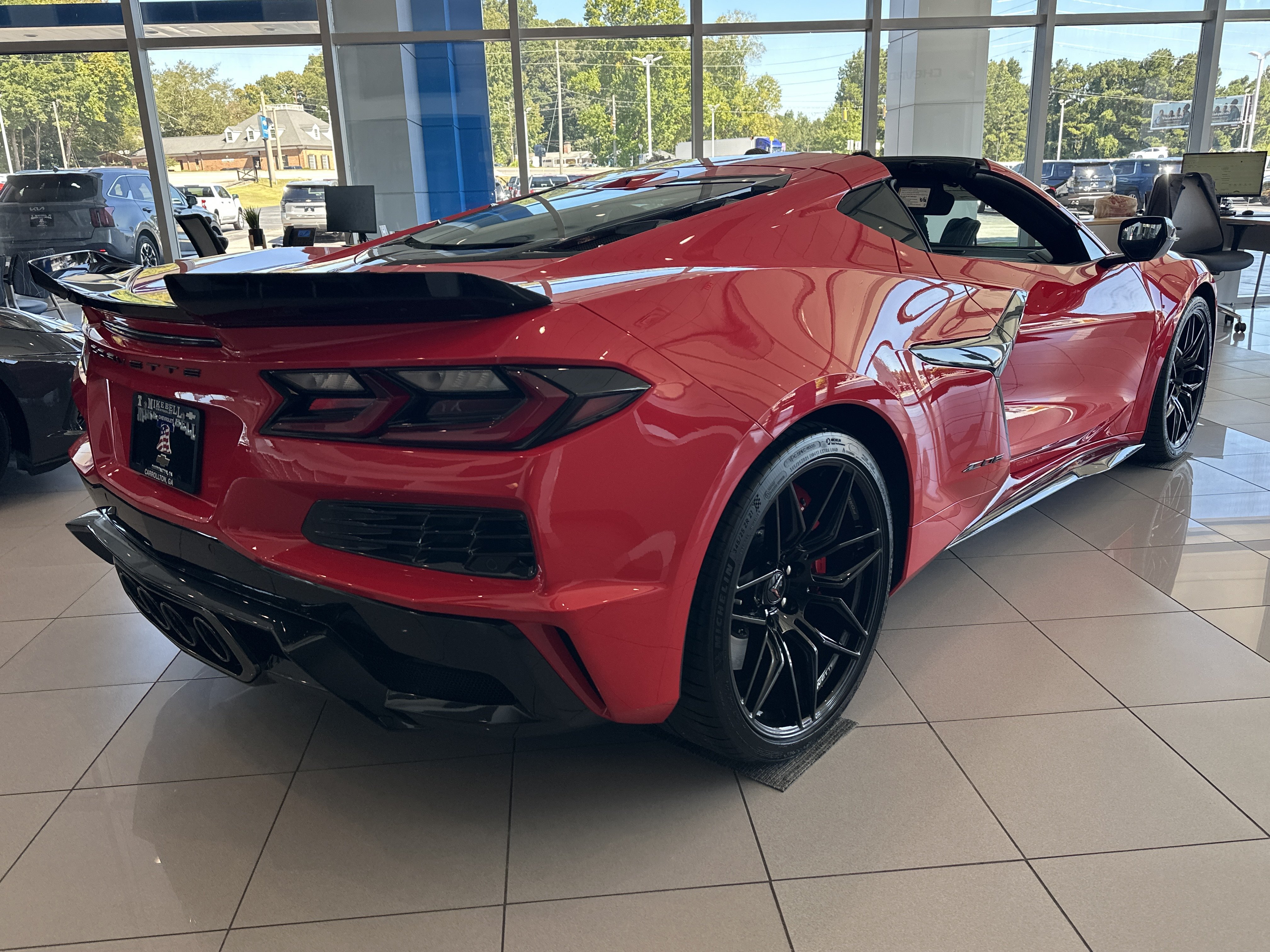 New 2027 Chevrolet Corvette Z06 w/ Stealth Interior Trim Package RWD image 8