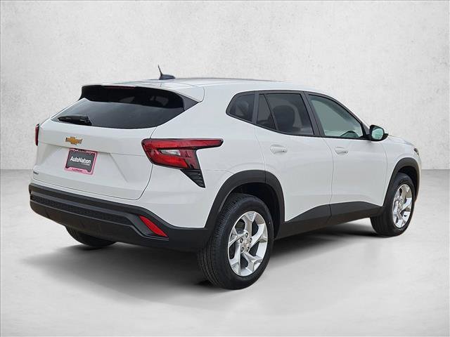 New 2026 Chevrolet Trax LS w/ LS Convenience Package FWD image 2