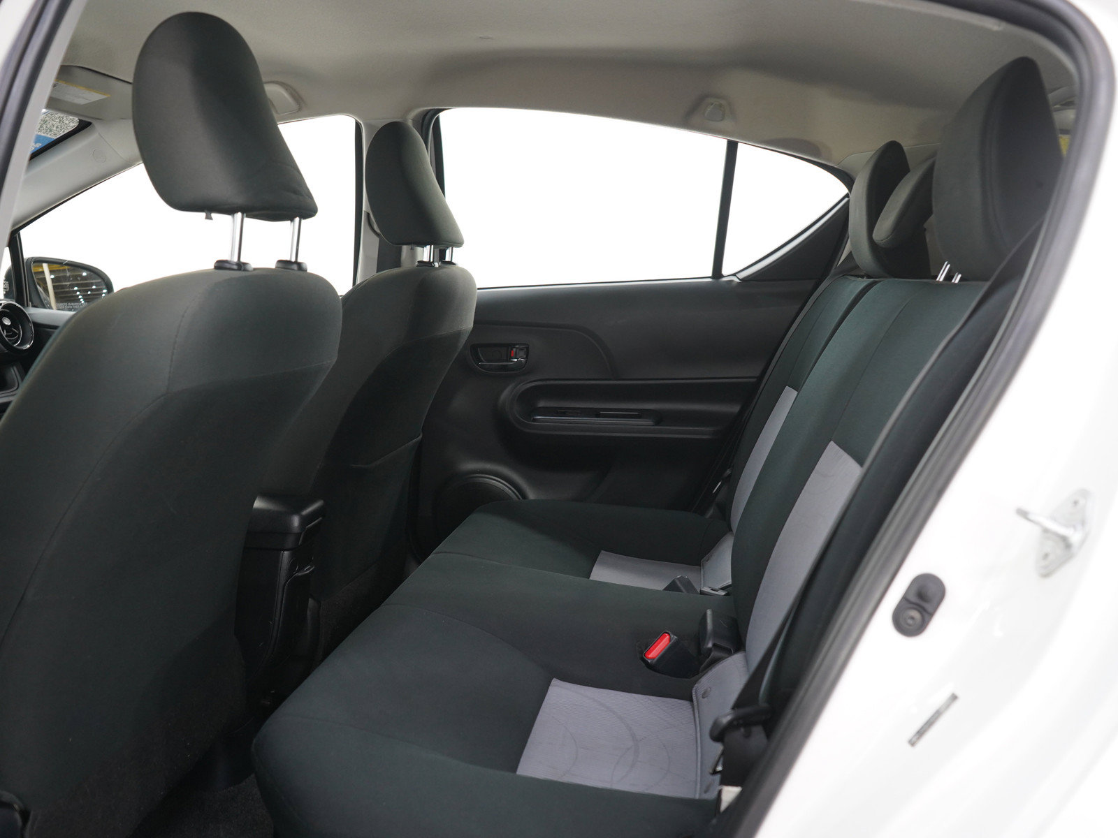 Used 2018 Toyota Prius C Two w/ Carpet Mat Package FWD image 13