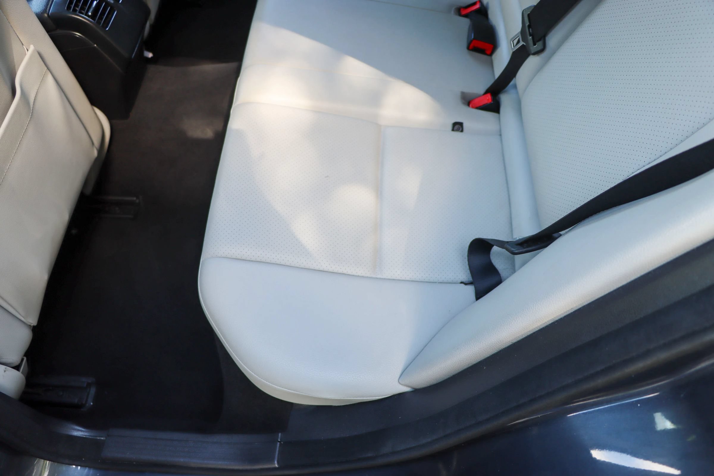 Used 2014 Mercedes-Benz C 300 4MATIC Sedan image 18