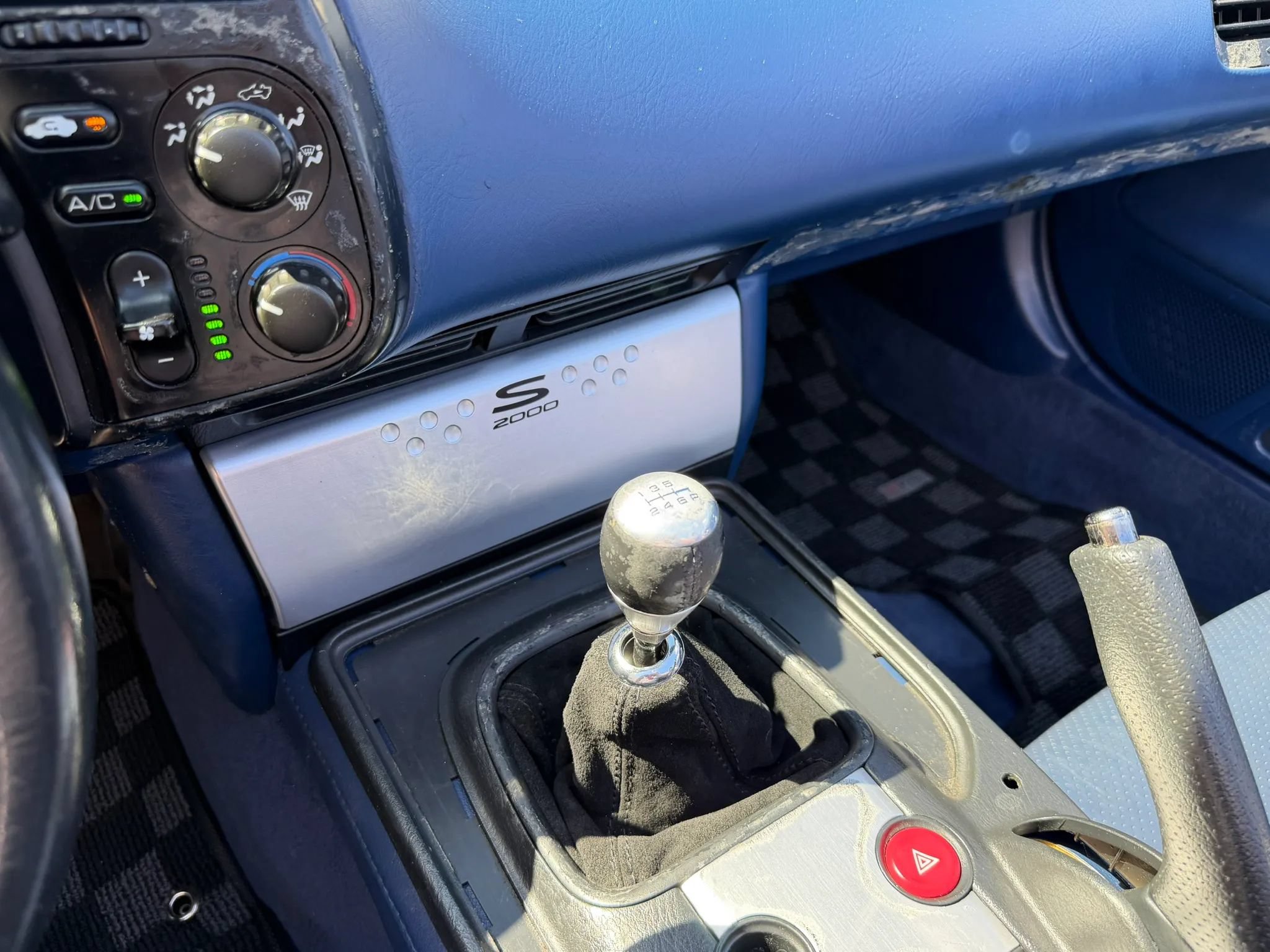 Used 2004 Honda S2000 image 17