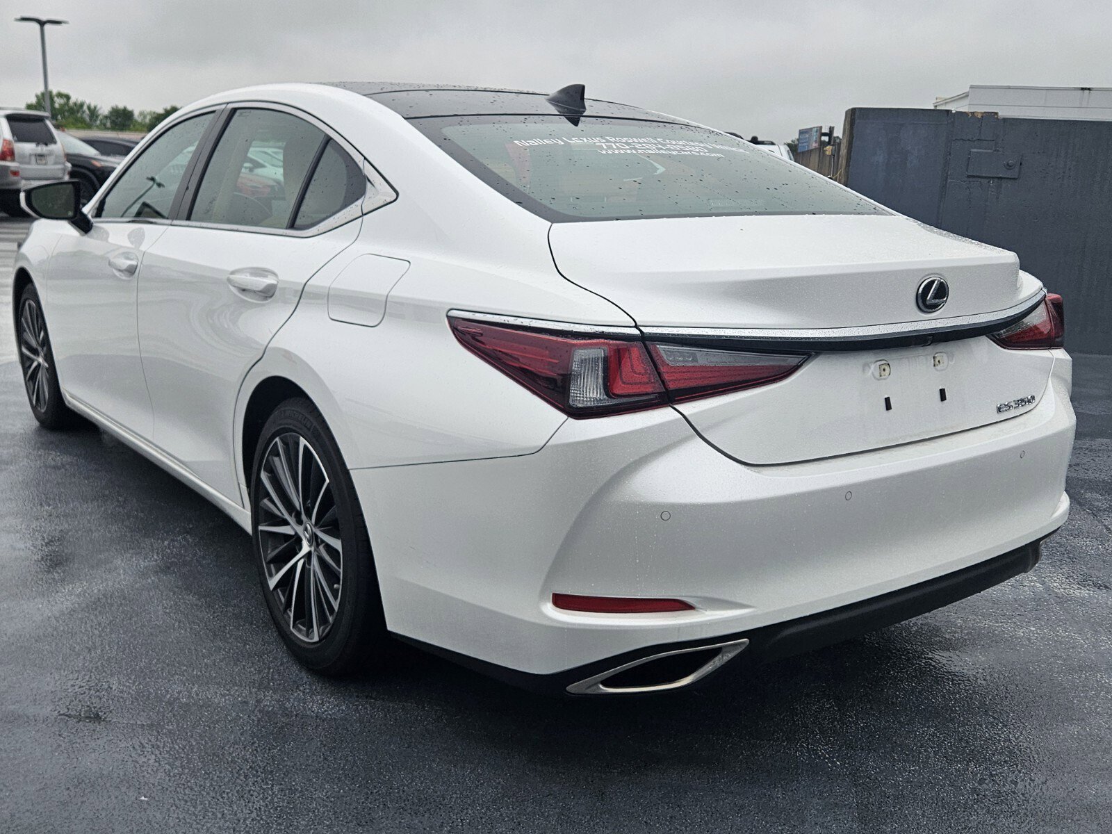 Certified 2025 Lexus ES 350 w/ Premium Package FWD image 4