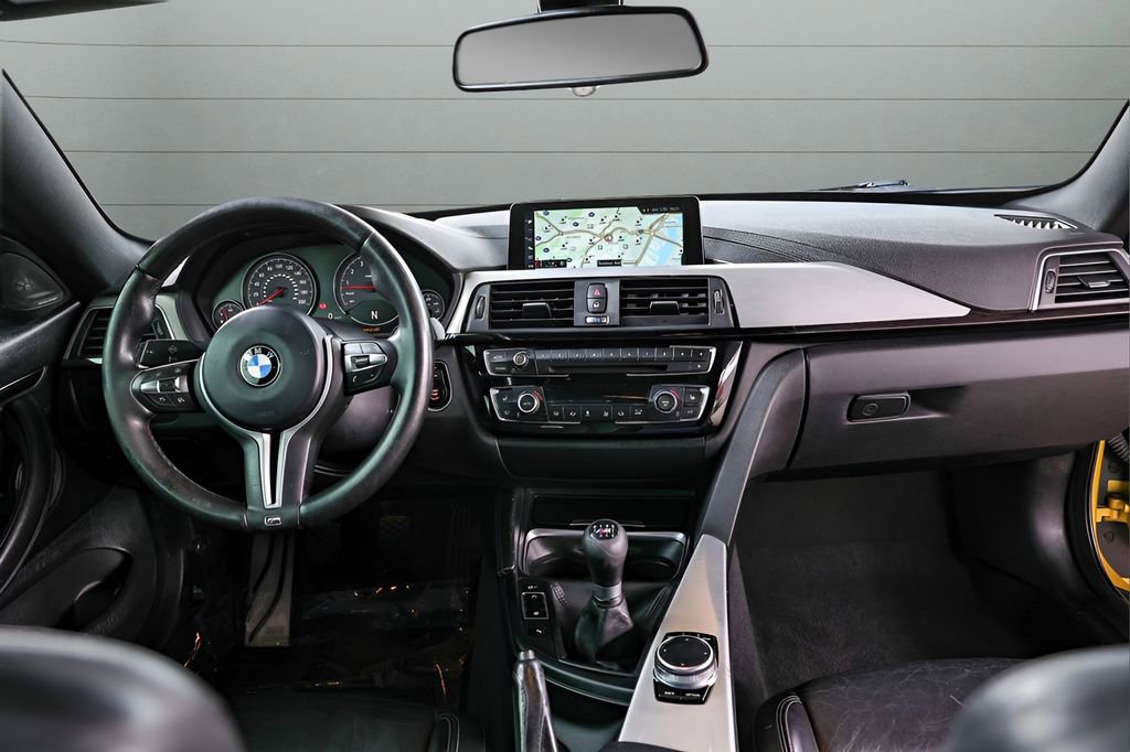 Used 2018 BMW M4 Coupe RWD image 38
